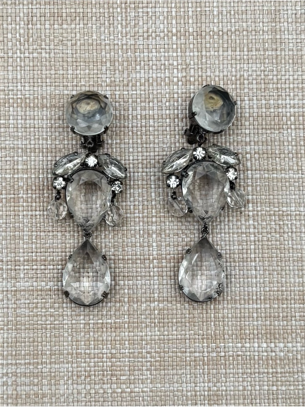 VINTAGE / Clip On Crystal Teardrop Dangle Earrings